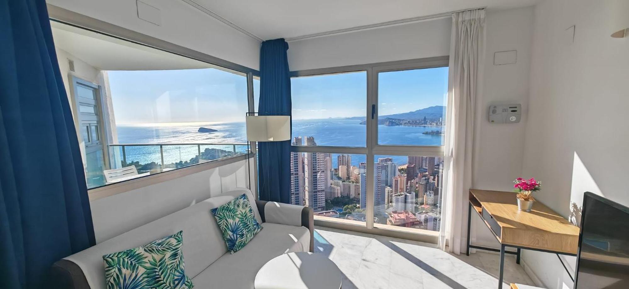 Highrise Apartment With Private Terrace & Sea Views - 34Th Floor Benidorm Extérieur photo